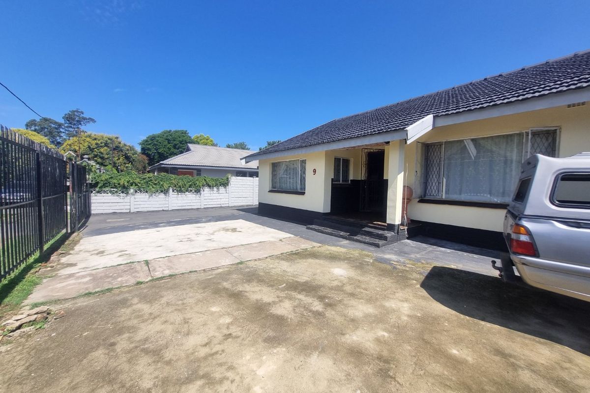 Spacious Family Home with Income-Generating Potential in a Peaceful Neighbourhood - Photo 3