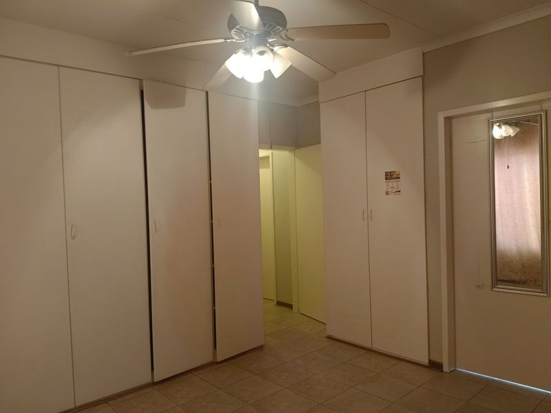 Modern 3-Bedroom Townhouse in Prime Bendor Location - Photo 7