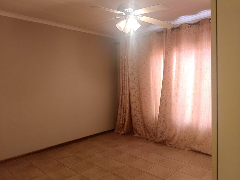 Modern 3-Bedroom Townhouse in Prime Bendor Location - Photo 6