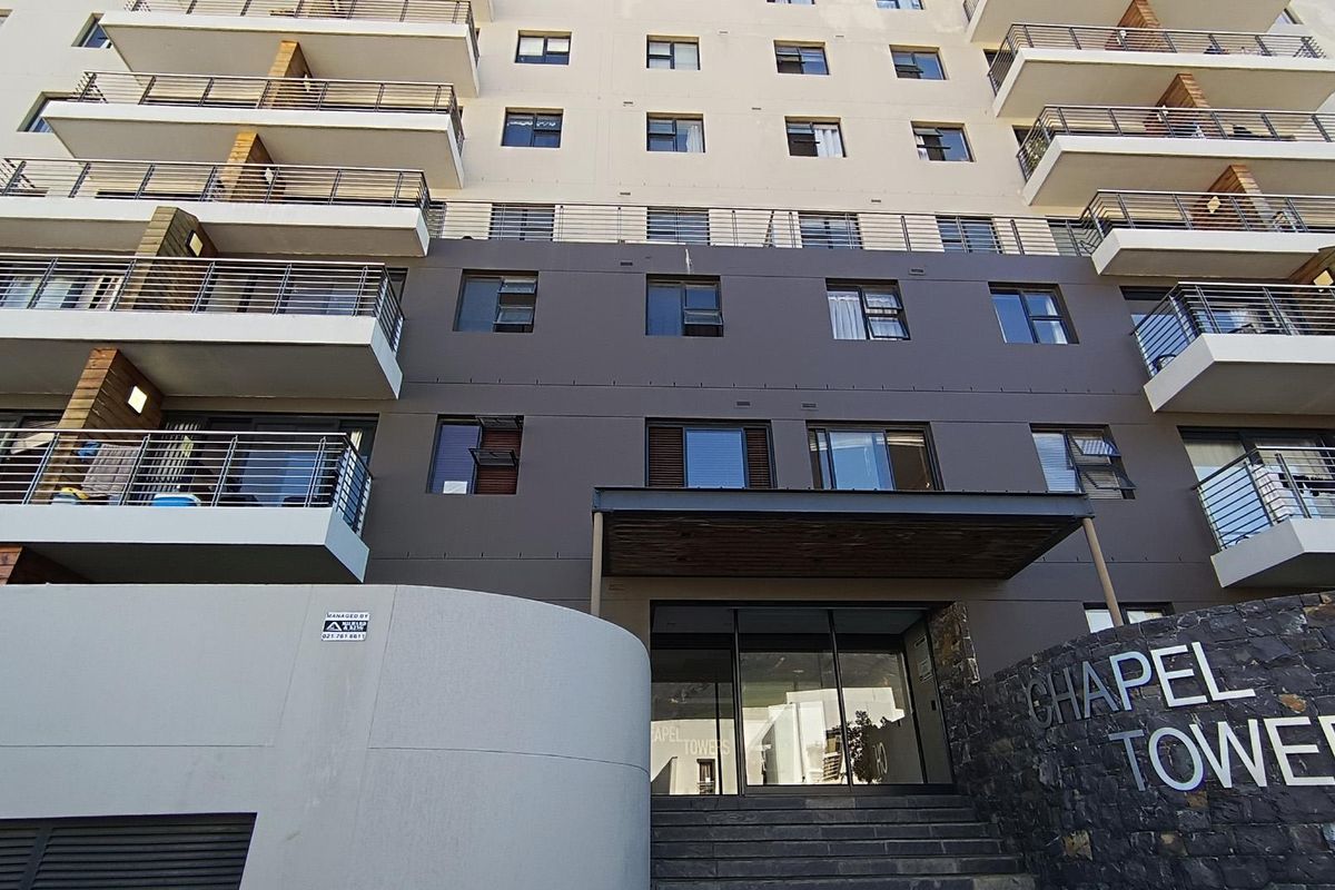 Two Bedroom Apartment in Chapel Towers - Photo 2