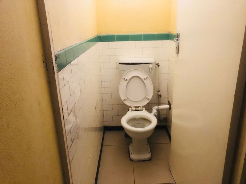 3 Bedrooms, 1 Bathroom Sharing Accommodation To Let In UMBILO, Durban  - Photo 8