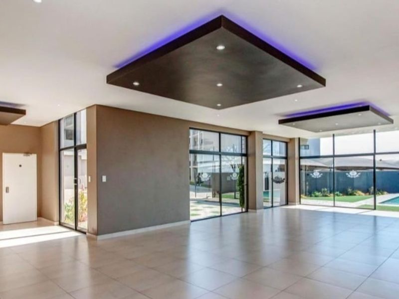 Two bedroom & 1 Bath apartment/flat  for rent in Northriding - Photo 5