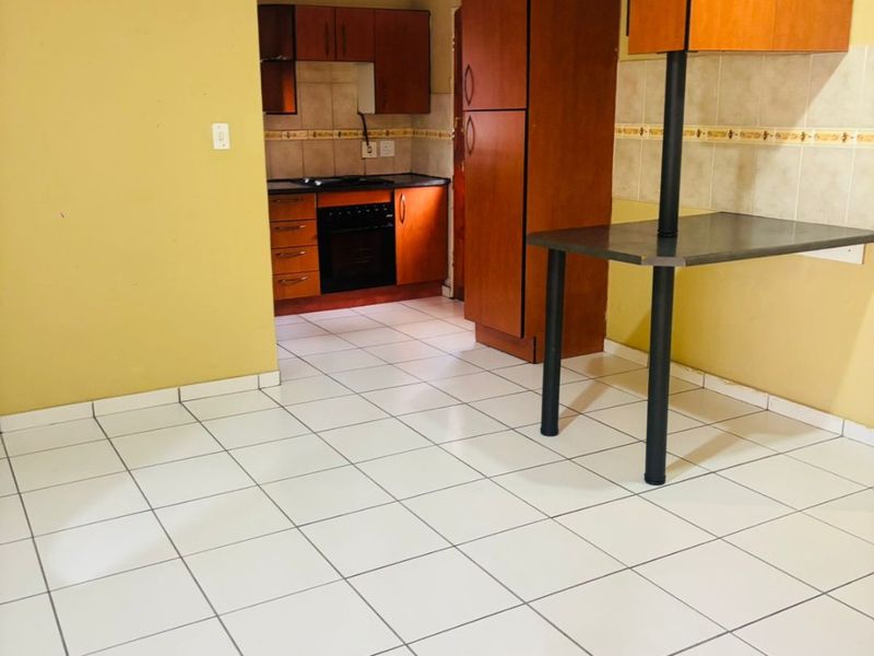 Spacious 3 Bedroom House For Rent  - Photo 3
