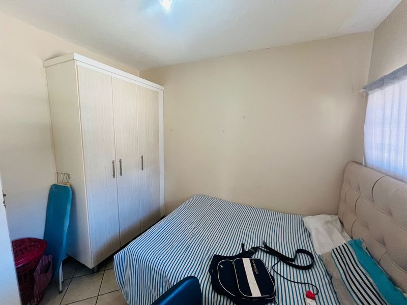 Two bedroom and one bath apartment  for sale in Noordwyk - Photo 9