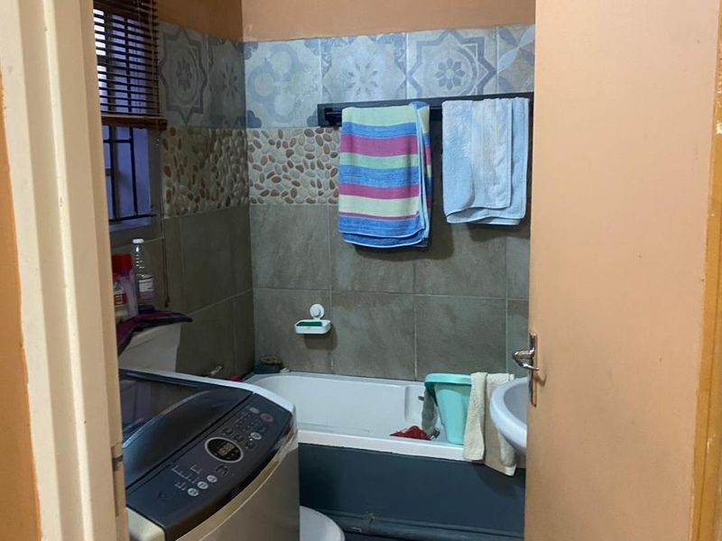 Two-bedroom apartment for sale in a charming area of Forest Village in Eerste River - Photo 10