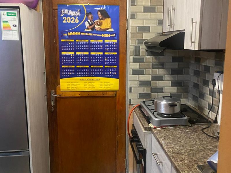 Two-bedroom apartment for sale in a charming area of Forest Village in Eerste River - Photo 9