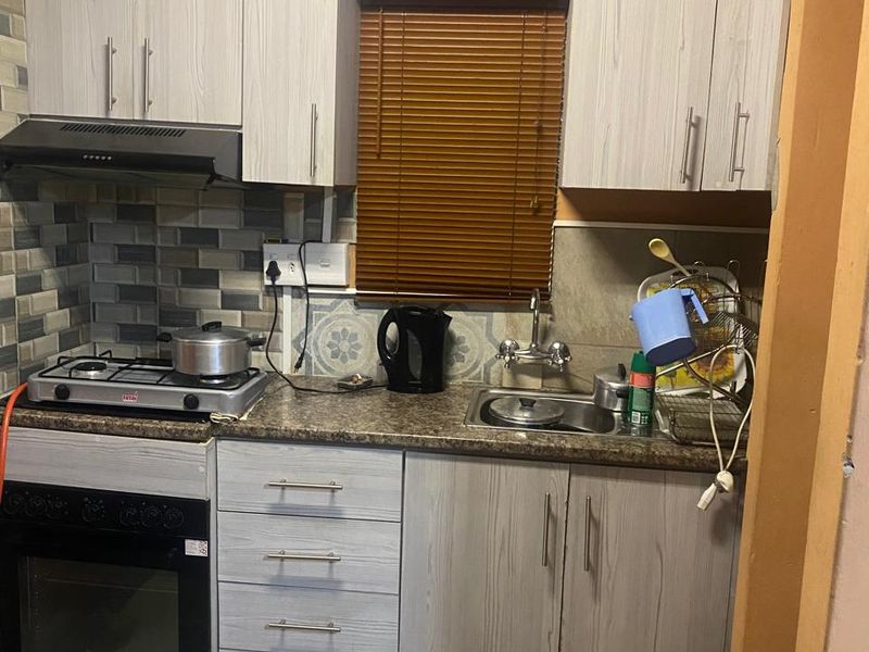 Two-bedroom apartment for sale in a charming area of Forest Village in Eerste River - Photo 8