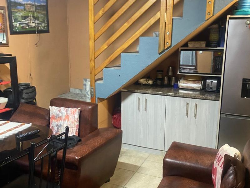 Two-bedroom apartment for sale in a charming area of Forest Village in Eerste River - Photo 7