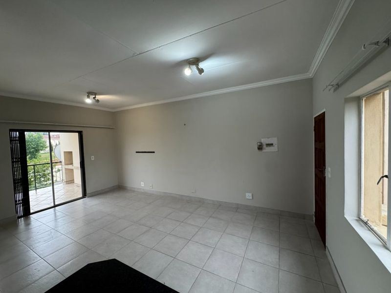 Comfort and style in the heart of Country View - Photo 5