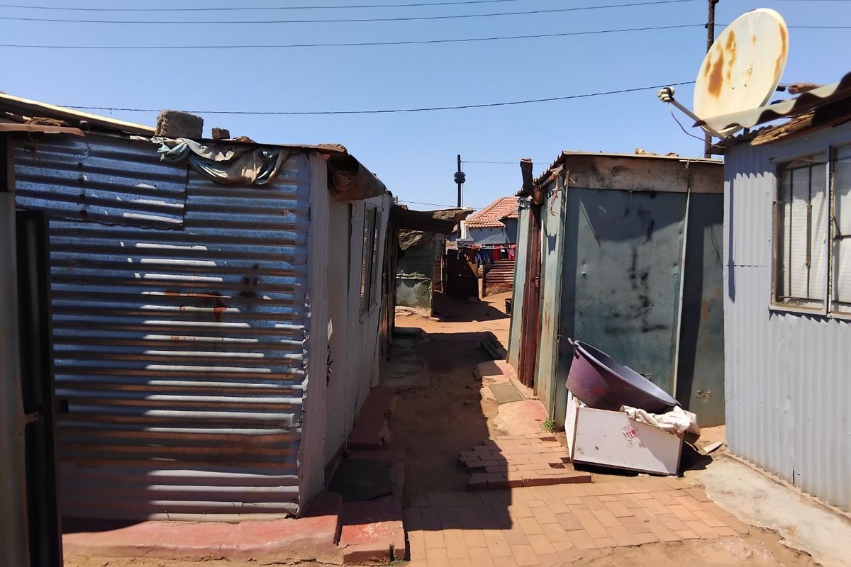 VACANT STAND FOR SALE WITH A SHACKS LOCATED IN TEMBISA, DUDUZA SECTION - Photo 3