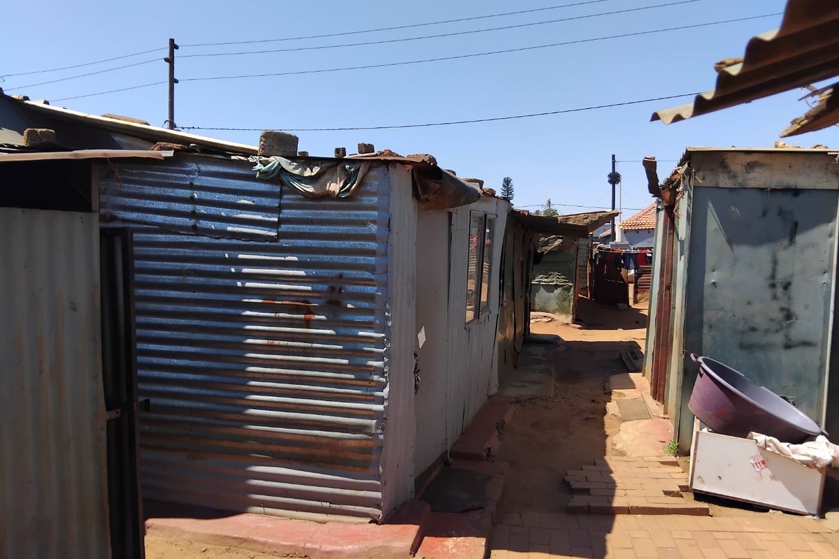VACANT STAND FOR SALE WITH A SHACKS LOCATED IN TEMBISA, DUDUZA SECTION - Photo 2