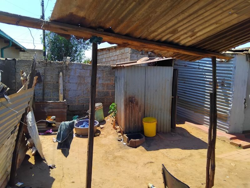 VACANT STAND FOR SALE WITH A SHACKS LOCATED IN TEMBISA, DUDUZA SECTION - Photo 6