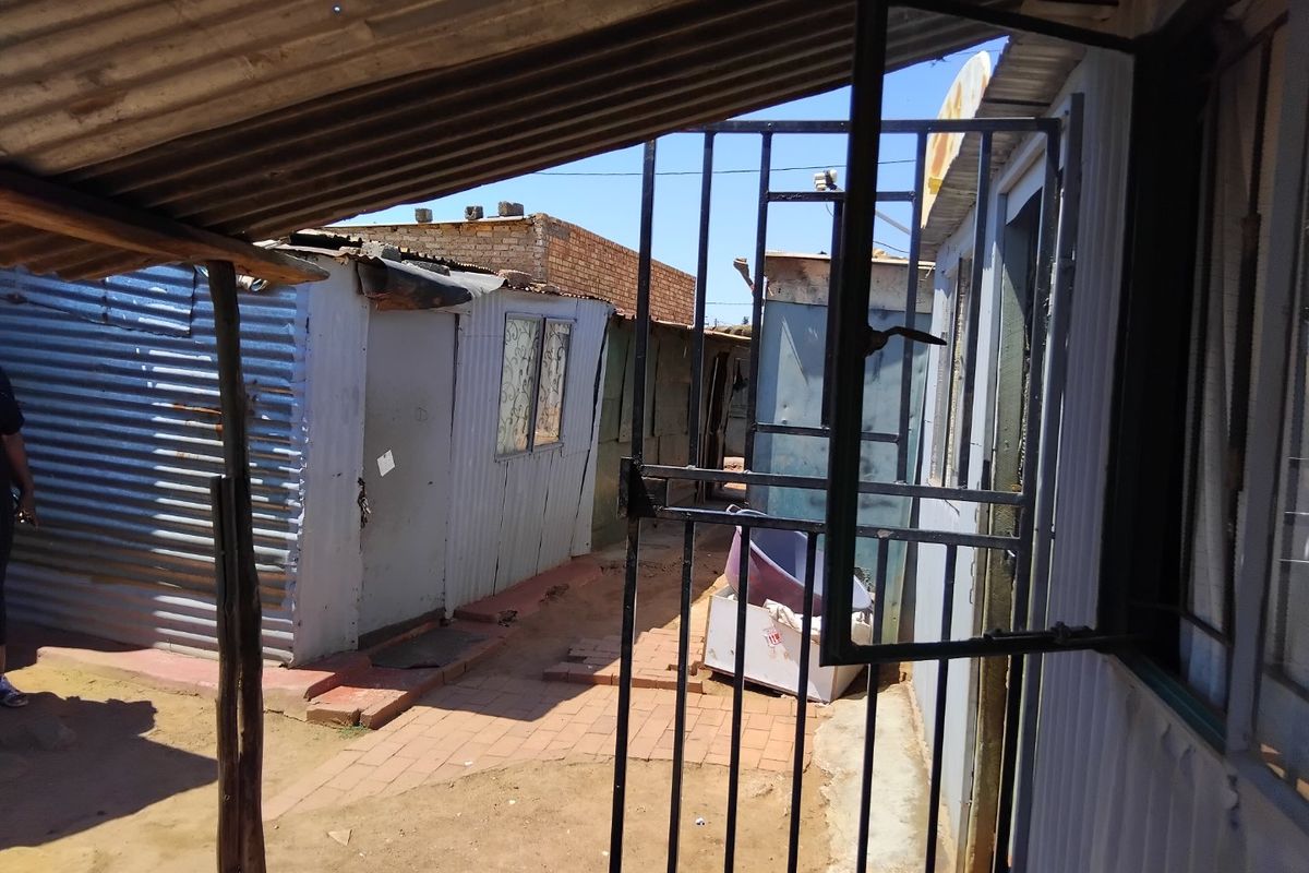 VACANT STAND FOR SALE WITH A SHACKS LOCATED IN TEMBISA, DUDUZA SECTION - Photo 5