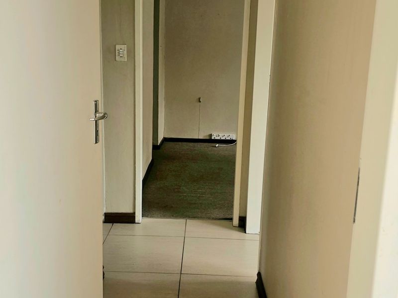 Lovely 2 bedroom Townhouse - Photo 5