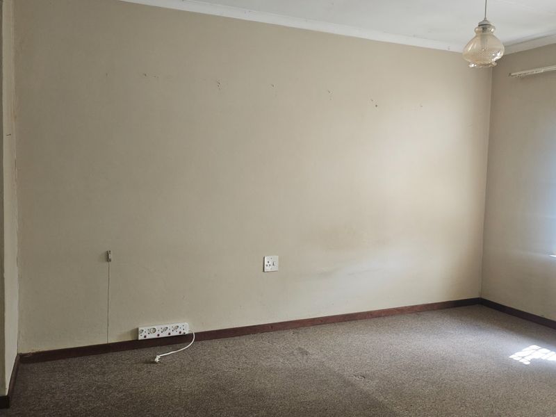 Lovely 2 bedroom Townhouse - Photo 10