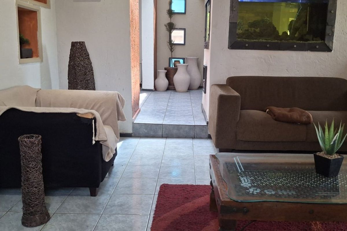 A 8 bedroom world of possibilities await R2 150 000 - Photo 4