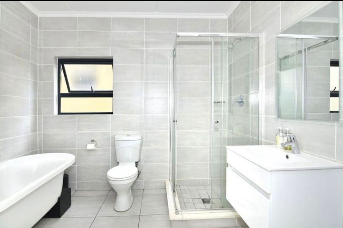 Modern 2Bedroom Furnished Apartment with Lake Views Kikuyu Waterfall, Midrand - Photo 5