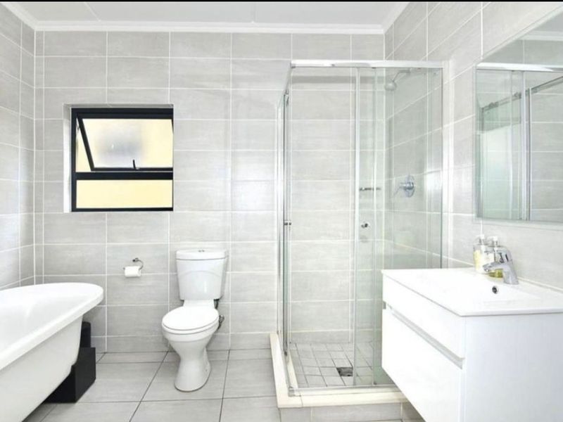 Modern 2Bedroom Furnished Apartment with Lake Views Kikuyu Waterfall, Midrand - Photo 5