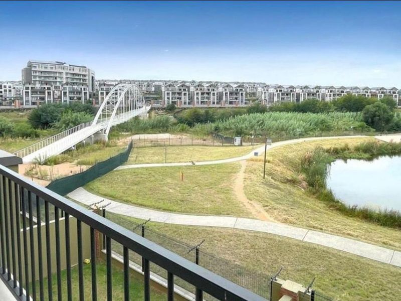 Modern 2Bedroom Furnished Apartment with Lake Views Kikuyu Waterfall, Midrand - Photo 9