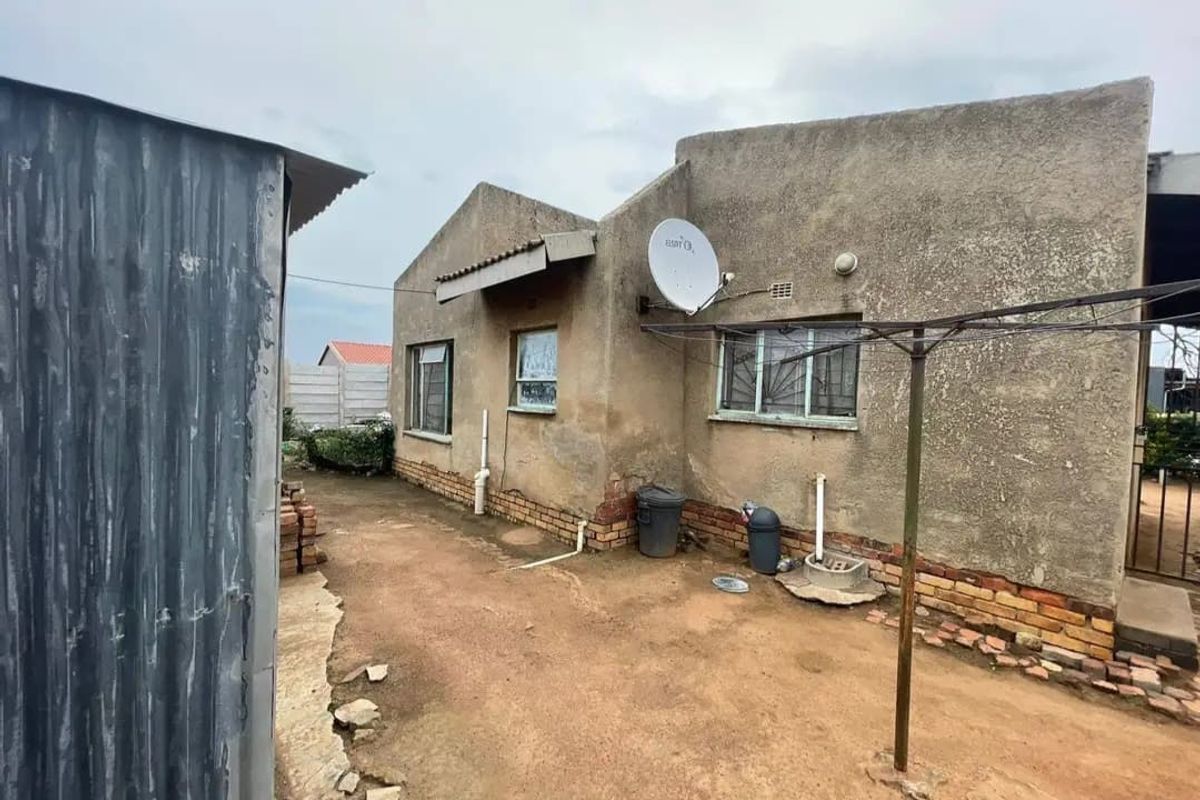 2 BEDROOM IN ETWATWA FOR SALE R450 000 - Photo 5