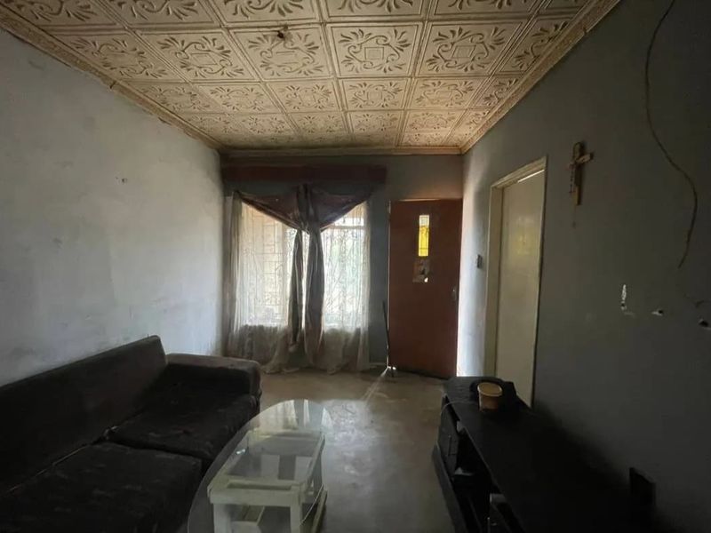Newly renovated 2 Bedroom in Mandela, fast developing ETWATWA  - Photo 3