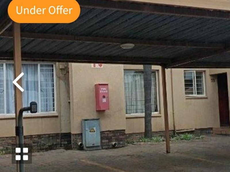 2 Bedroom Apartment / Flat for Sale in President Park - Photo 3