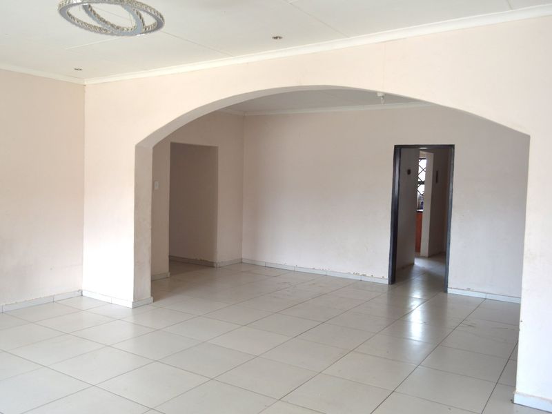 .Exceptional Space Meets Secure Lock-Up-and-Go Living in a secure complex - Photo 5