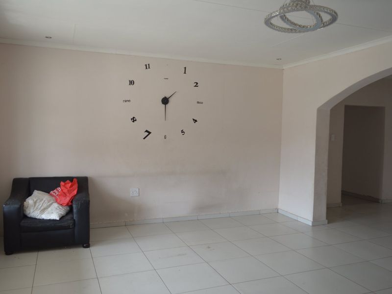 .Exceptional Space Meets Secure Lock-Up-and-Go Living in a secure complex - Photo 7