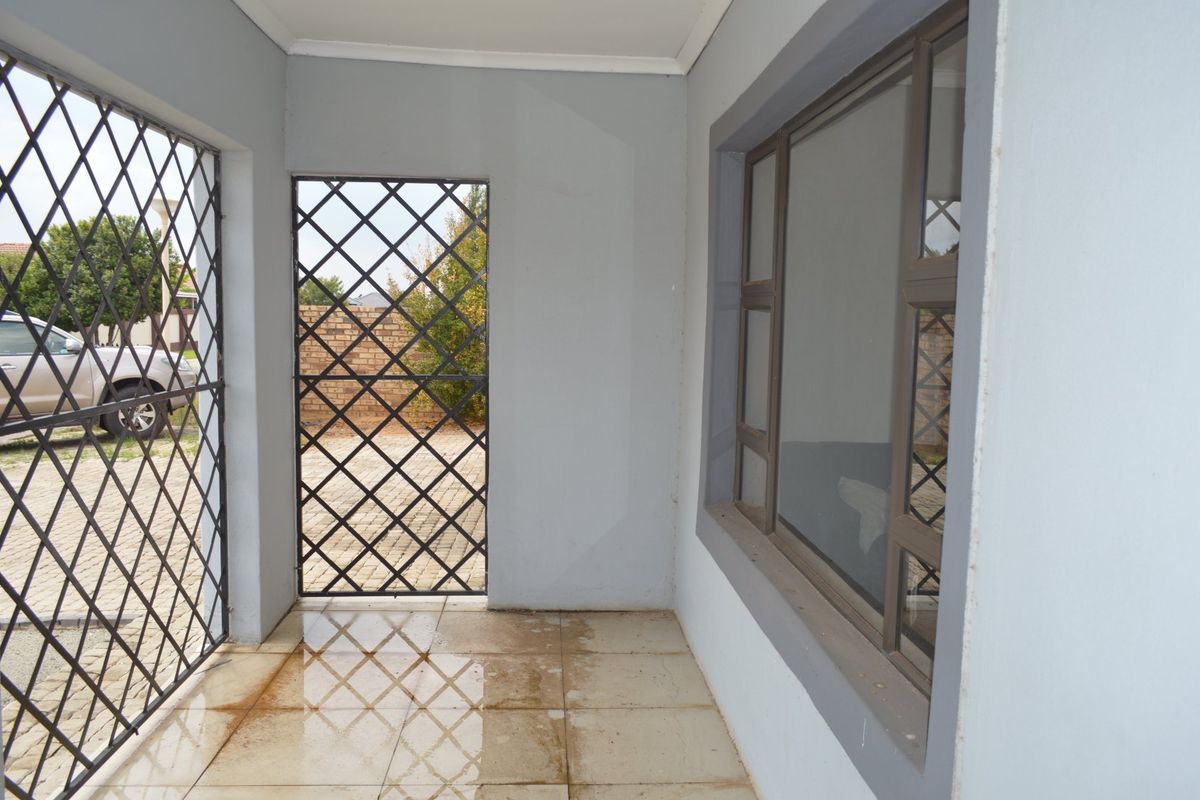 .Exceptional Space Meets Secure Lock-Up-and-Go Living in a secure complex - Photo 4