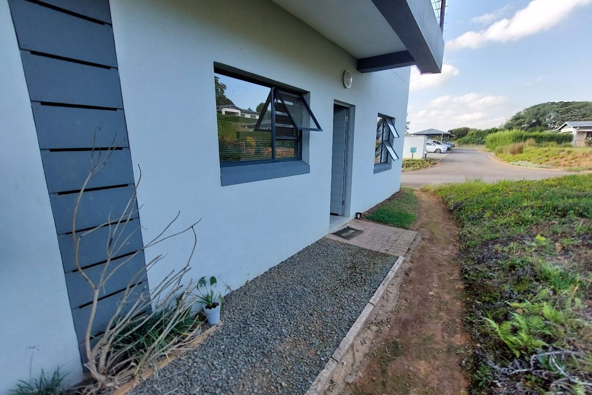 2 Bedroom 80m2 Ground Floor Apartment in Secure Estate - Photo 2