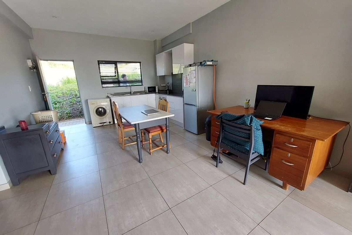 2 Bedroom 80m2 Ground Floor Apartment in Secure Estate - Photo 5