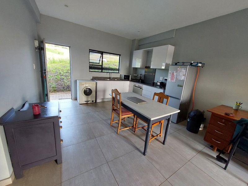 2 Bedroom 80m2 Ground Floor Apartment in Secure Estate - Photo 7