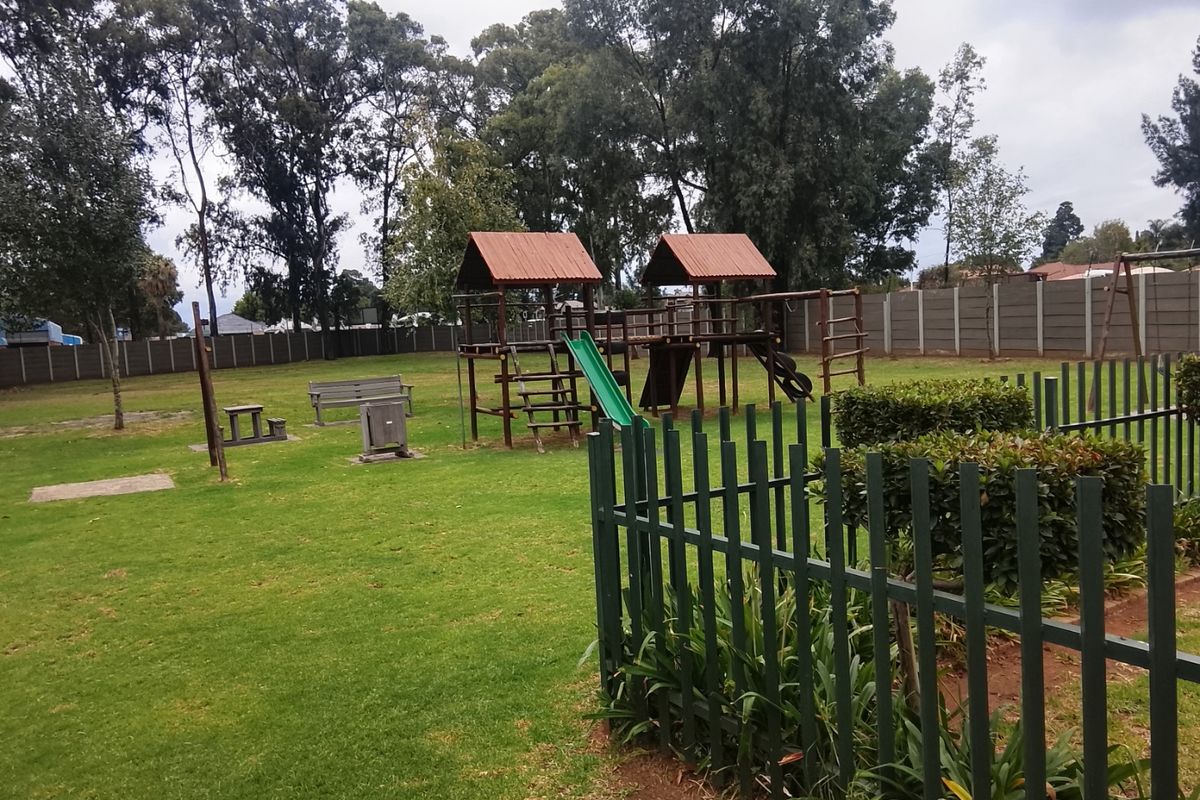 Modern 1 & 2 Bedroom Apartments for Sale in Comet, Boksburg | Secure Living | All Costs Included - Photo 3