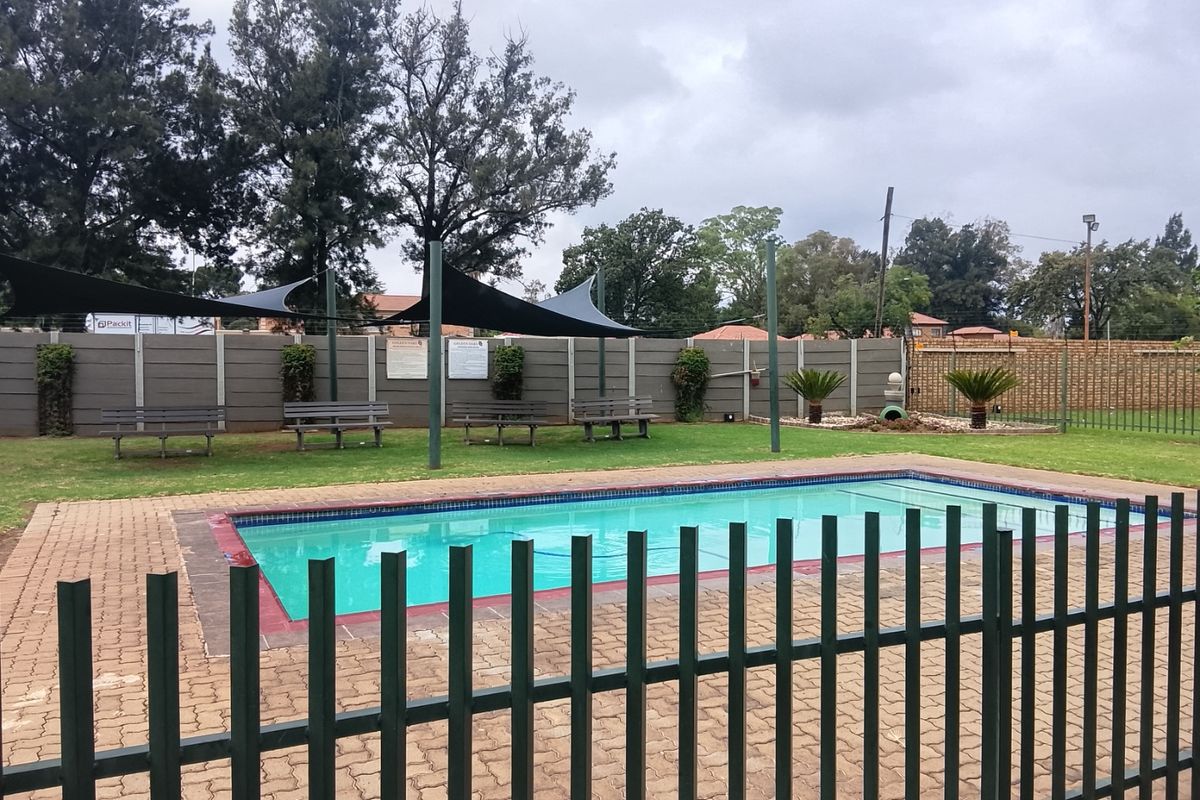 Modern 1 & 2 Bedroom Apartments for Sale in Comet, Boksburg | Secure Living | All Costs Included - Photo 2