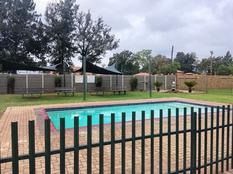 Modern 1 & 2 Bedroom Apartments for Sale in Comet, Boksburg | Secure Living | All Costs Included - Photo 2