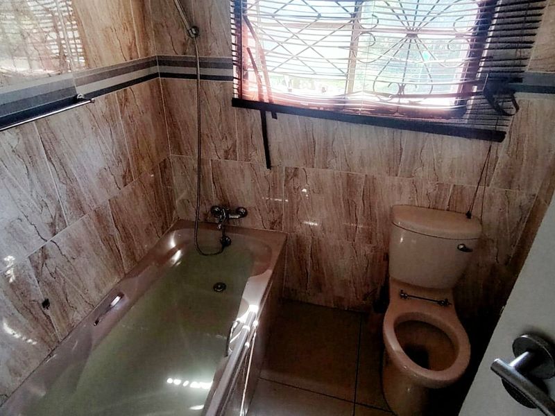 2 Bedroom House for Sale in Mdantsane Nu15  - Photo 4