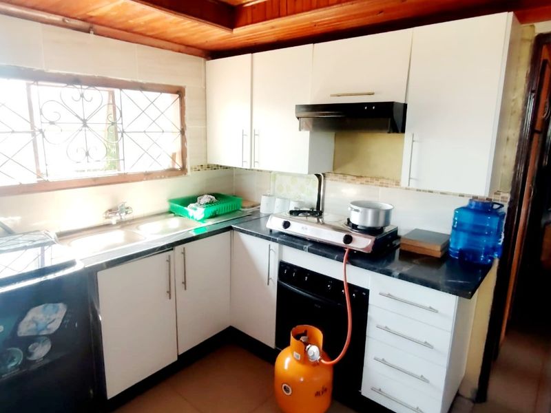 2 Bedroom House for Sale in Mdantsane Nu15  - Photo 8