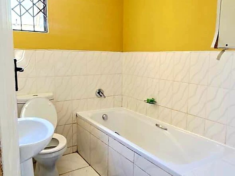 4 Bedroom House for Sale in Haven Hills - Photo 3