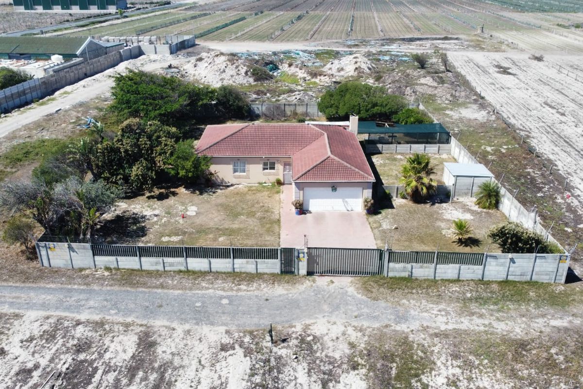 HIGH-EXPOSURE PROPERTY ON STRANDFONTEIN MAIN ROAD | 41,930 SQM | AGRICUTURAL BUSINESS & INVESTMENT OPPORTUNITY for R3 990 000 (EX VAT) - Photo 2