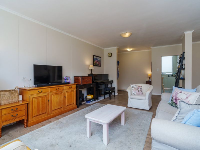 Rare Ground-Floor Living in Marlborough Park | Claremont Upper - Photo 5