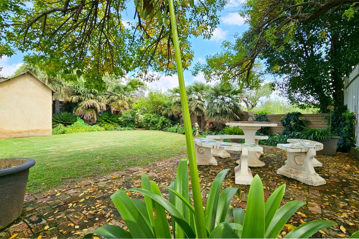 A spacious family home in Duncanville. - Photo 4