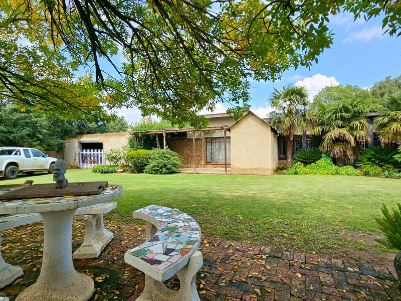 A spacious family home in Duncanville. - Photo 3