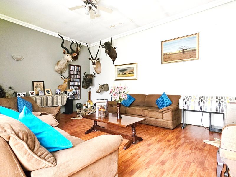 A spacious family home in Duncanville. - Photo 10