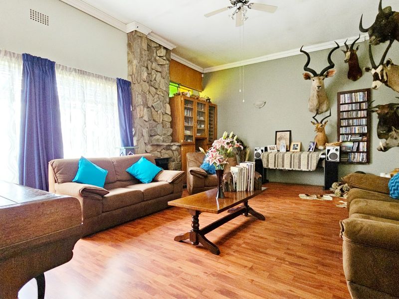 A spacious family home in Duncanville. - Photo 9