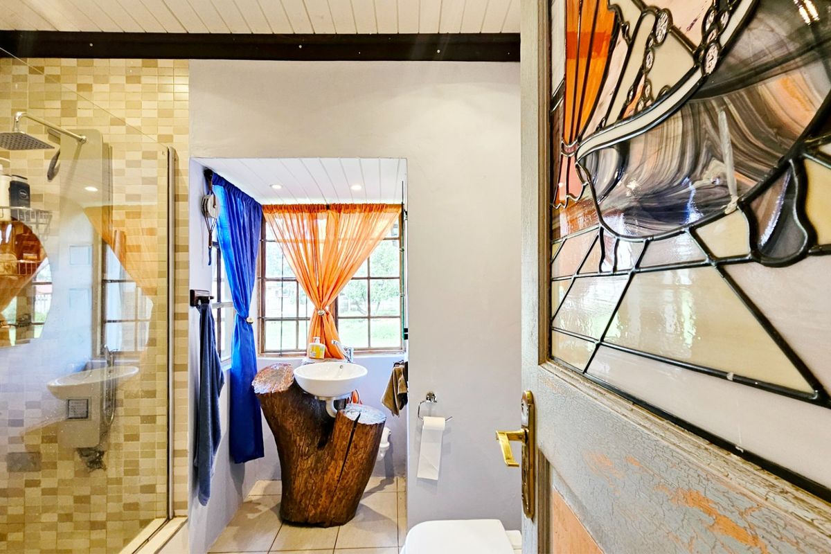 A spacious family home in Duncanville. - Photo 2