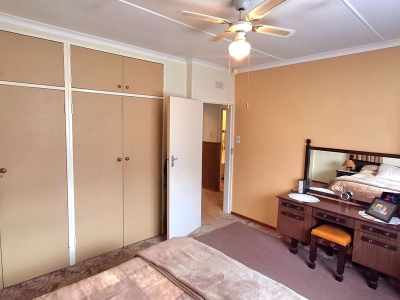 Spacious 4-Bedroom Family Home with Inverter System & Great Investment Potential – Sasolburg - Photo 10