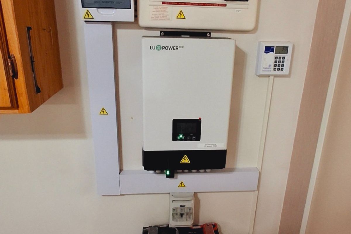 Spacious 4-Bedroom Family Home with Inverter System & Great Investment Potential – Sasolburg - Photo 5