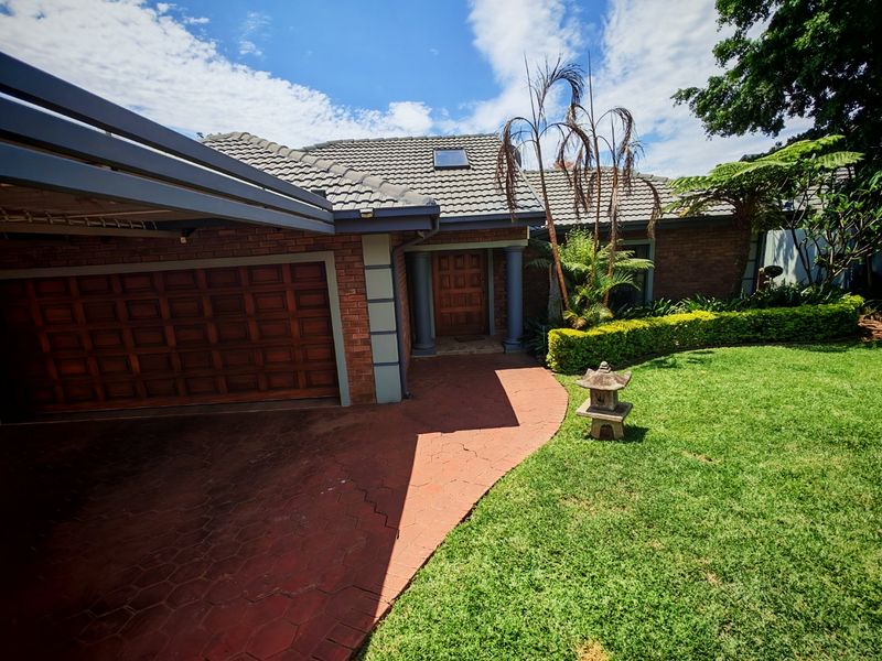 Immaculate Montana Park Family Entertainer Home - Photo 6