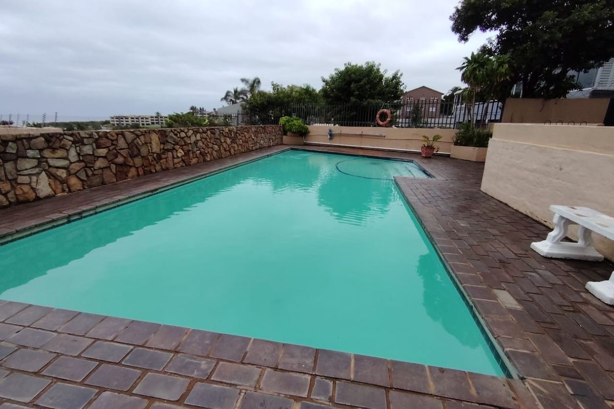 1 Bedroom Beachfront Apartment For Sale In Uvongo - Photo 5