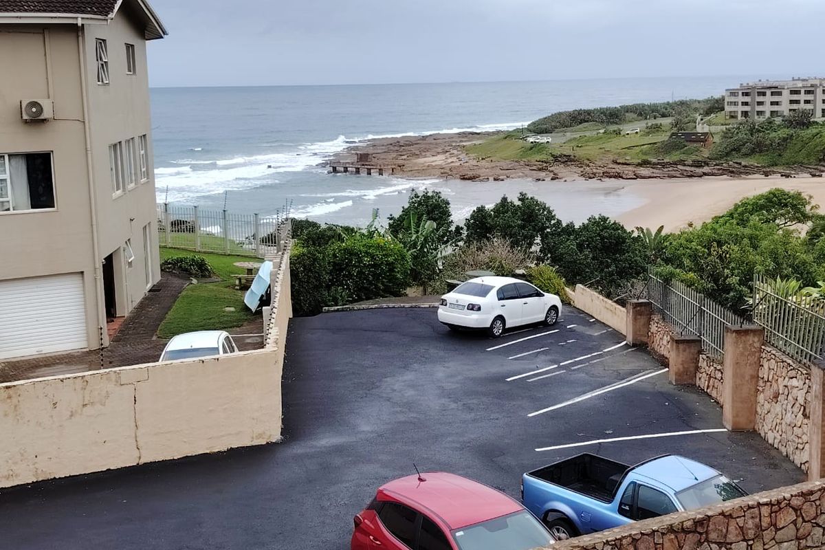 1 Bedroom Beachfront Apartment For Sale In Uvongo - Photo 2